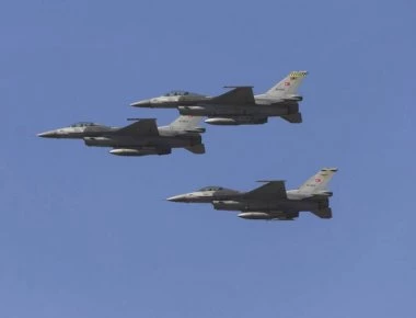 35 παραβιάσεις και μια εικονική αερομαχία από τουρκικά μαχητικά στον ελληνικό χώρο